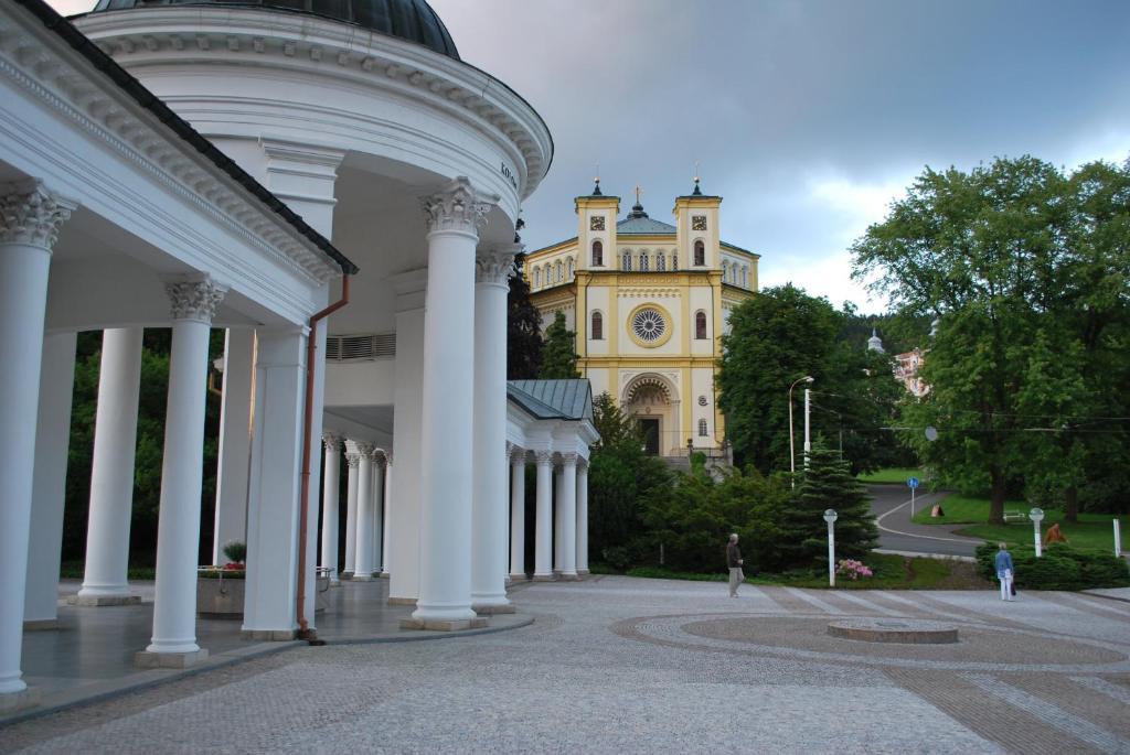 Hostel Foster Mariánské Lázně Kültér fotó