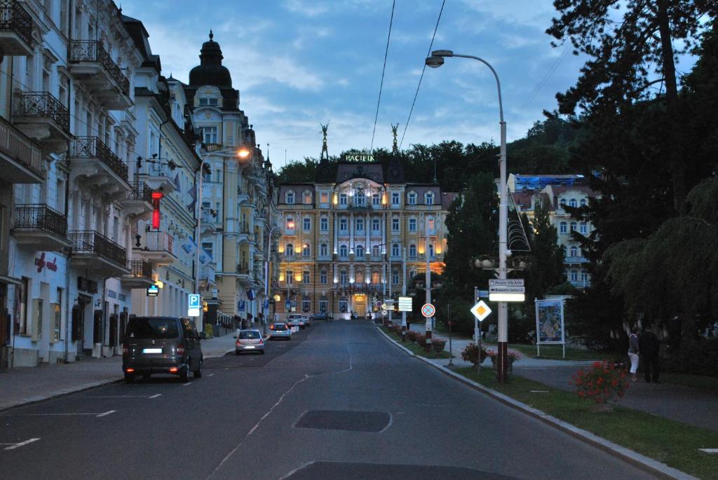Hostel Foster Mariánské Lázně Kültér fotó