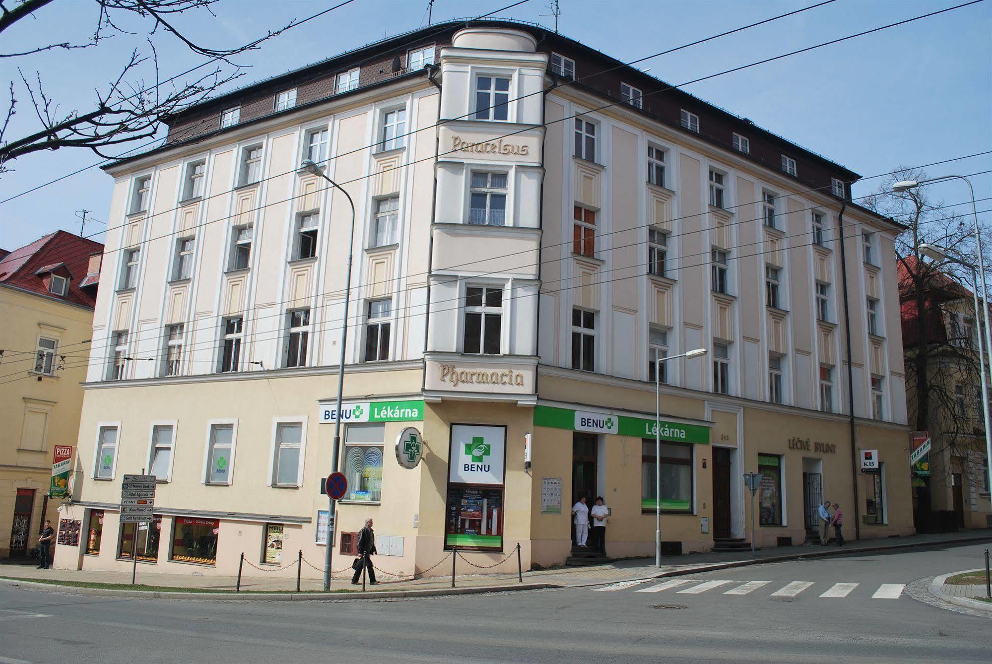 Hostel Foster Mariánské Lázně Kültér fotó