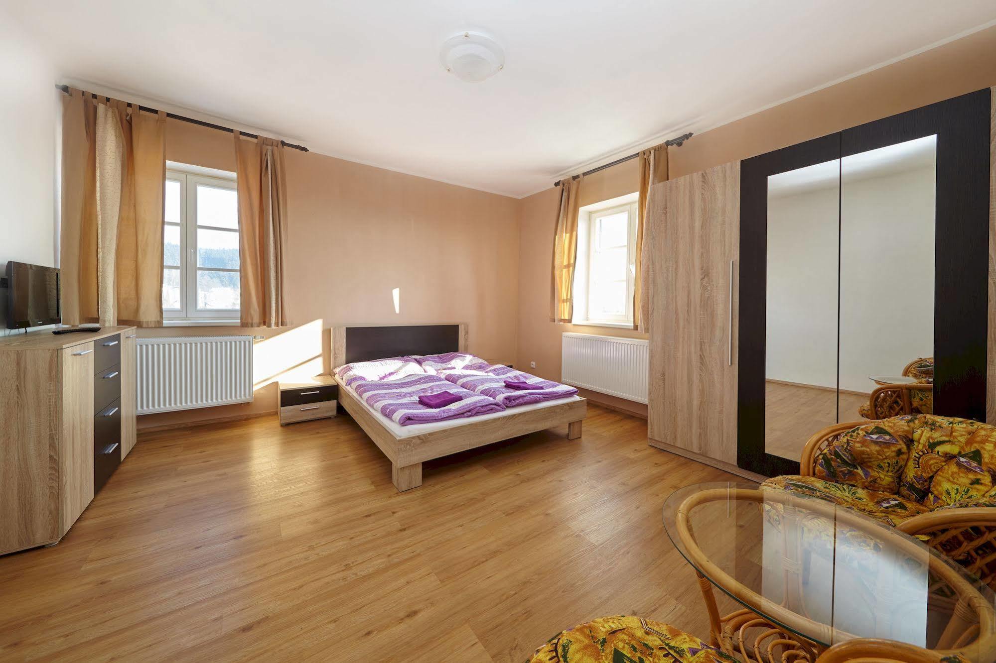 Hostel Foster Mariánské Lázně Kültér fotó