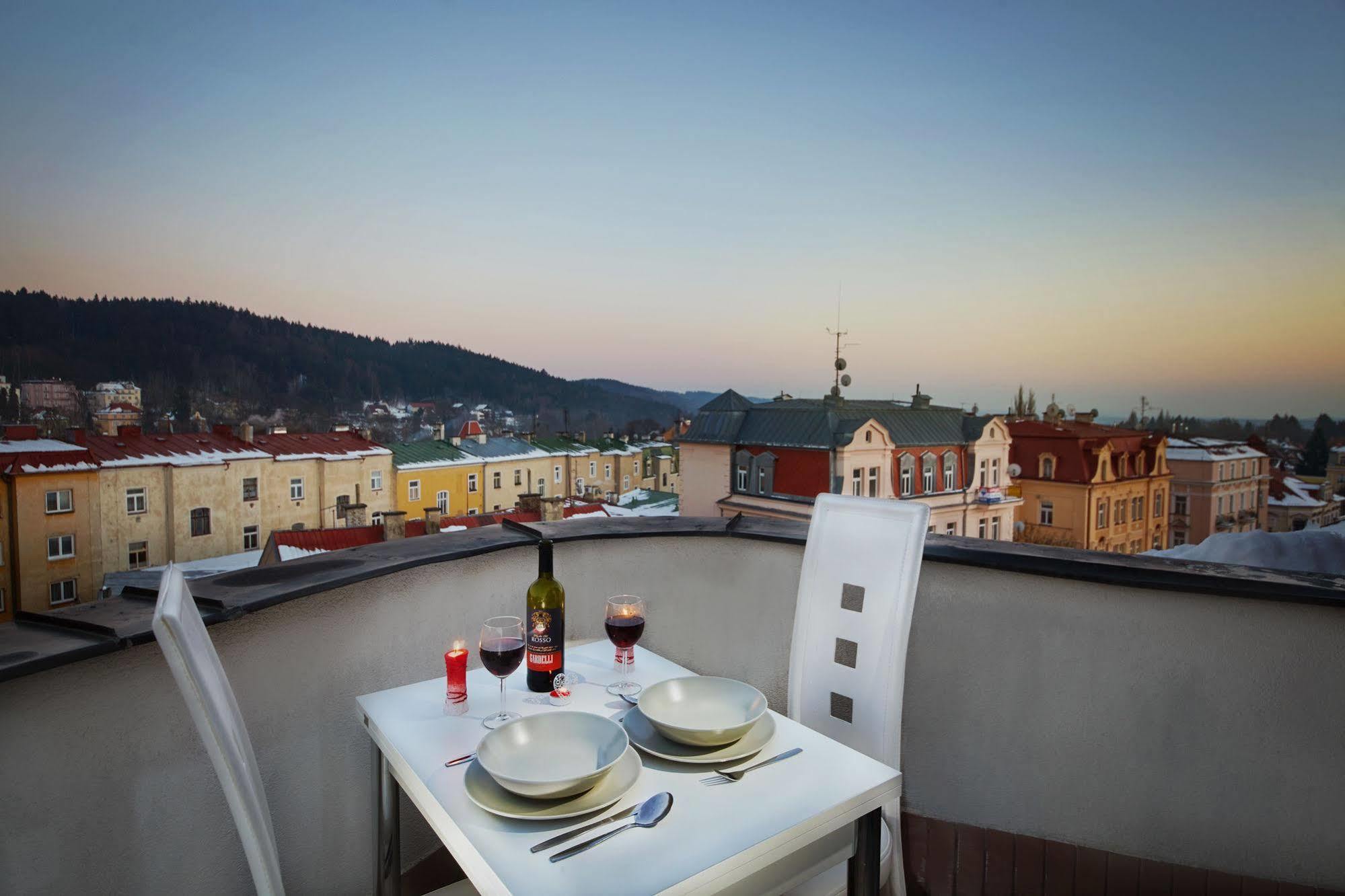 Hostel Foster Mariánské Lázně Kültér fotó